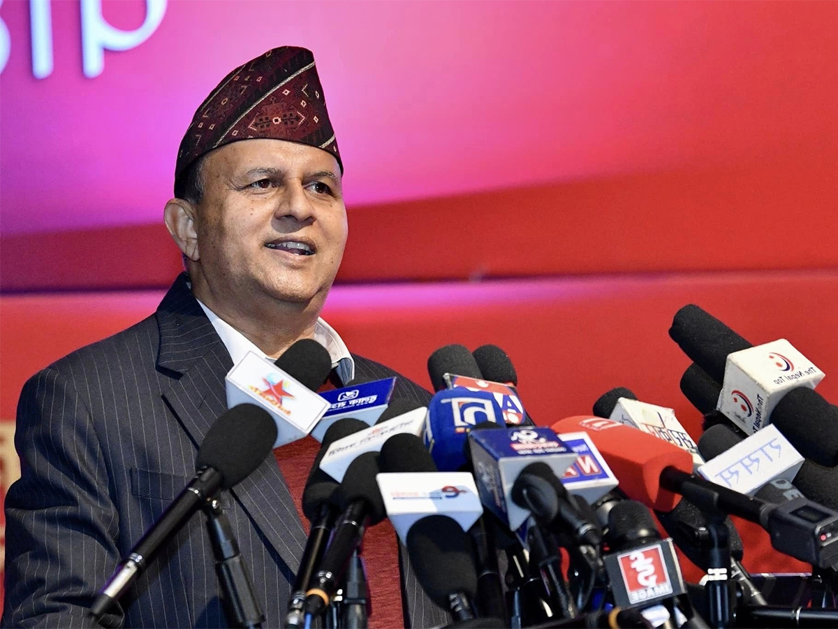 एमाले नेताहरू किन जाँदैछन् चीन ? 